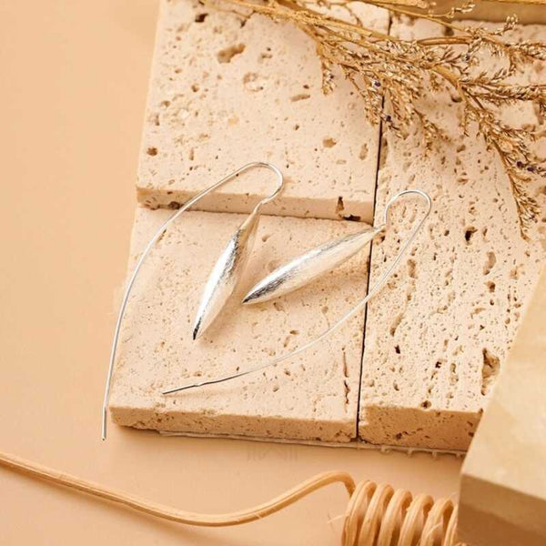 MILLENNE Minimal Brushed Marquise Curve Silver Threader Earrings with 925 Sterling Silver