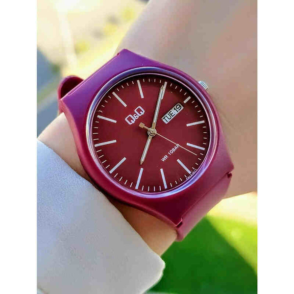 Q&Q Watch by Citizen A212J011Y Men Analog Watch with Red Rubber Strap