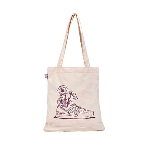 New Balance Graphic Totes Graphic Tote - Trendy & Durable Tote Bag for Shopping, Travel & Daily Use