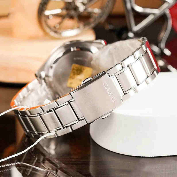Casio MDV-107D-3A2 Men Analog Watch Silver Stainless Steel Strap