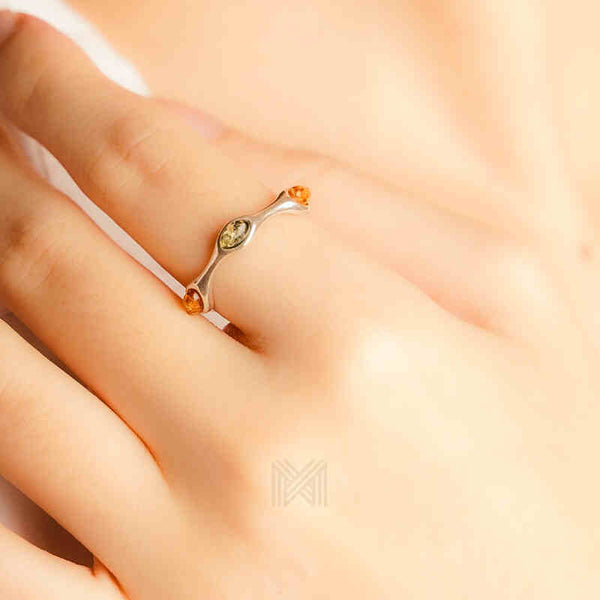 MILLENNE Multifaceted Baltic Amber Multi-Tone Wavy Silver Ring with 925 Sterling Silver