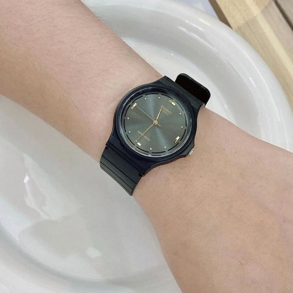 Casio Men's Analog Watch MQ-76-1AL Black Resin Band Watch for mens