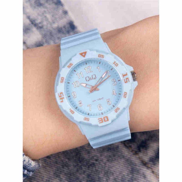 Q&Q Watch by Citizen VR19J015Y Kids Analog Watch with Blue Rubber Strap