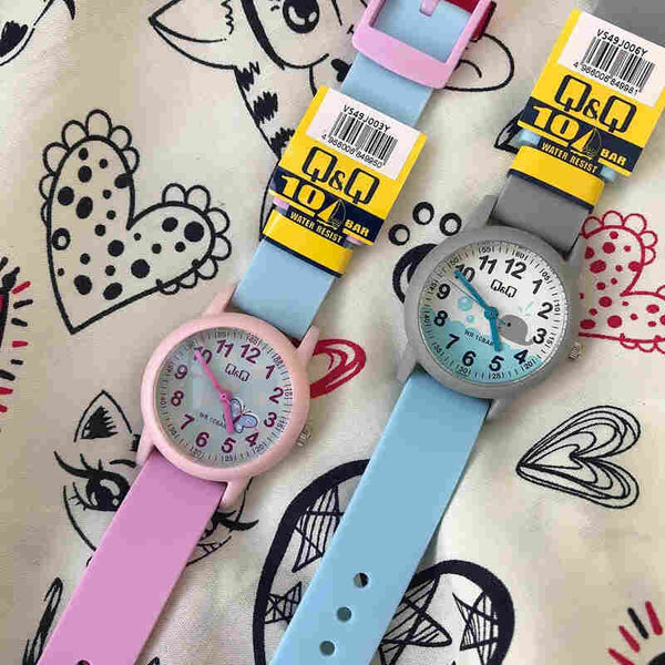 Q&Q Watch By Citizen VS49J003Y Kids Analog Watch with Blue Rubber Strap