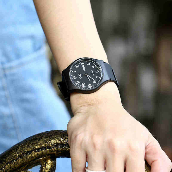 Q&Q Watch By Citizen A212J004Y Men Analog Watch with Black Rubber Strap