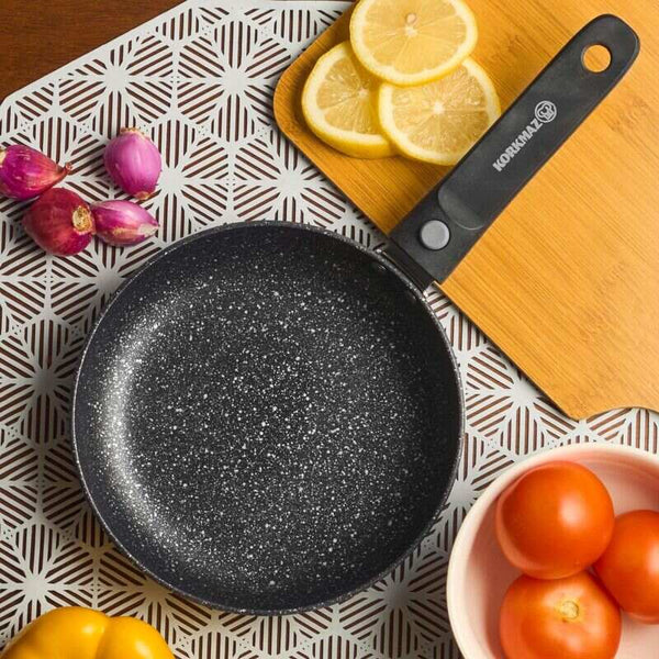 Korkmaz Practical Non-Stick Frying Pan with Removable Handle - 18 x 3.2cm, Made in Turkey