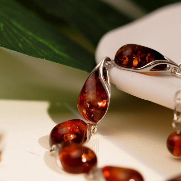 MILLENNE Multifaceted Baltic Amber Droplet Silver Bracelet with 925 Sterling Silver