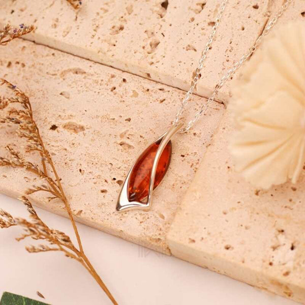 MILLENNE Multifaceted Baltic Amber Sailling Silver Pendant with 925 Sterling Silver