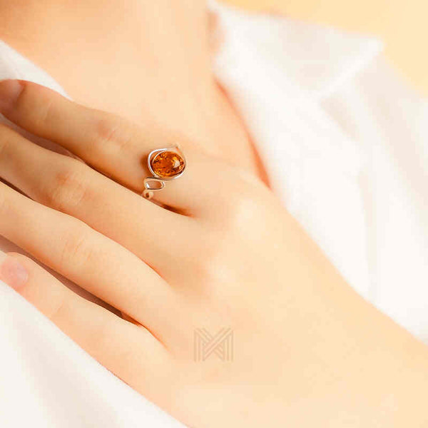 MILLENNE Multifaceted Baltic Amber Oval Detailed Silver Ring with 925 Sterling Silver