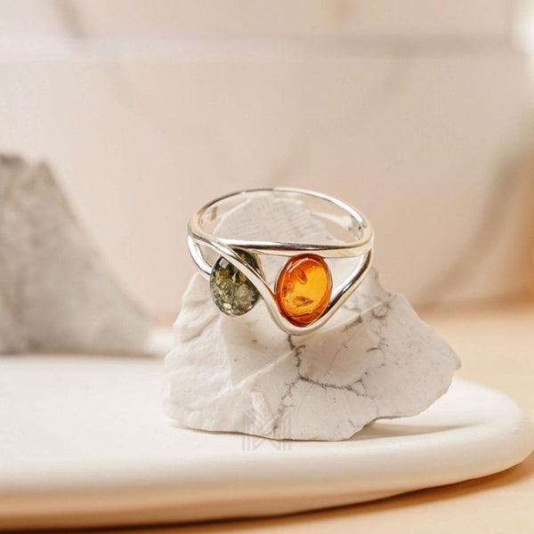 MILLENNE Multifaceted Baltic Amber Double Oval Silver Ring with 925 Sterling Silver