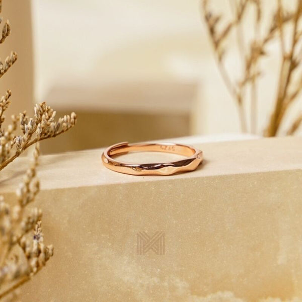 MILLENNE Minimal Curvy Rose Gold Stackable Ring with 925 Sterling Silver