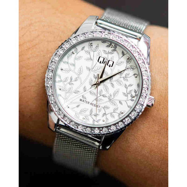 Q&Q Watch by Citizen QZ59J231Y Women Analog Watch with Silver Stainless Steel Strap