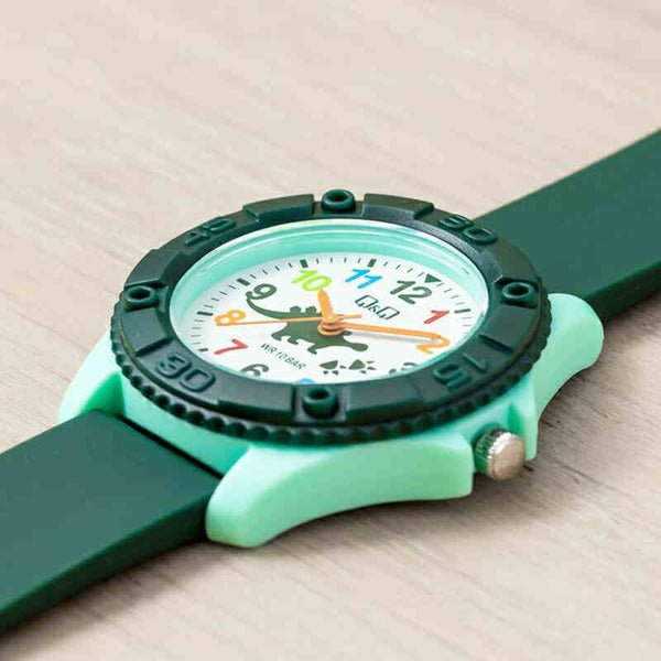 Q&Q Watch by Citizen VQ96J024Y Kids Analog Watch with Green Rubber Strap