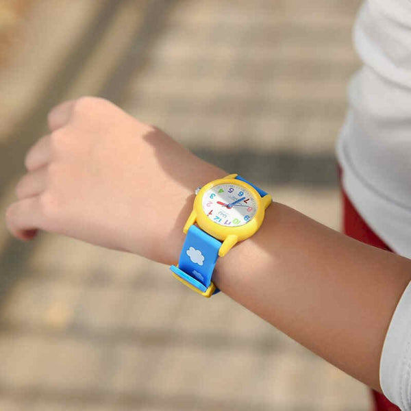 Q&Q Watch by Citizen VR99J003Y Kids Analog Watch with Blue Rubber Strap